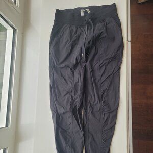 Lululemon Dance Studio Joggers Size 6 Black